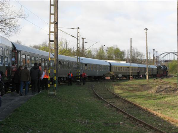 Sonderzug vor der Abfahrt im Bw, ©Stefan Scholz